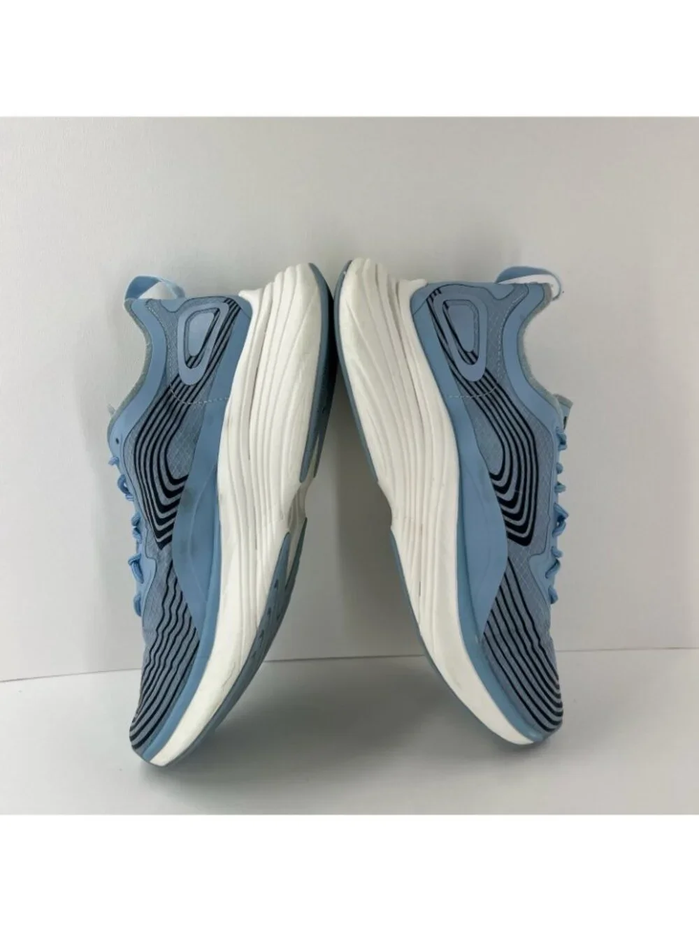 APL TechLoom Streamline Running Shoes Womens 9 Low Top Sneakers 0821XC Ice Blue